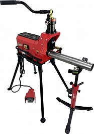 Эксплуатация V-образной регулируемой роликовой трубной опоры Remmers Triton 1-8