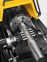 Нарезание резьбы резьбонарезным станком Rems Unimat 75 Нарезание резьбы резьбонарезным станком Rems Unimat 75